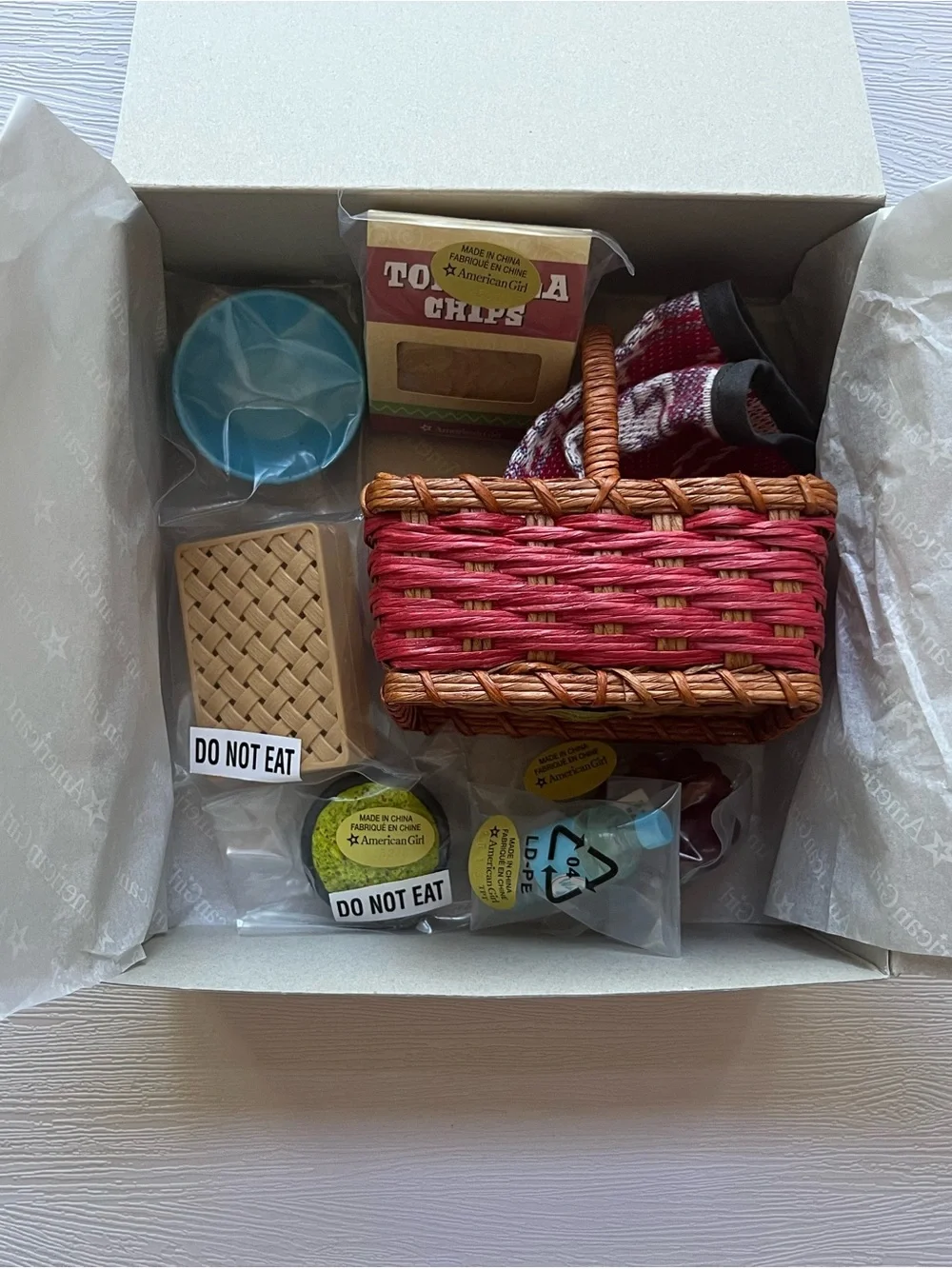 American Girl Sage NIB Picnic Basket Accessory Set Retired